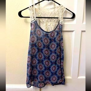 Lace trimmed scoop neck tank